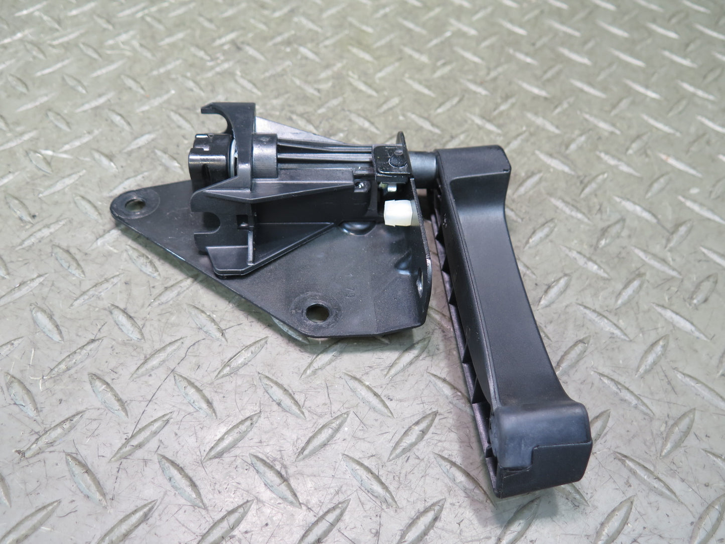 2014-2018 BMW F15 X5 Rear Trunk Tailgate Hatch Latch Lock Actuator