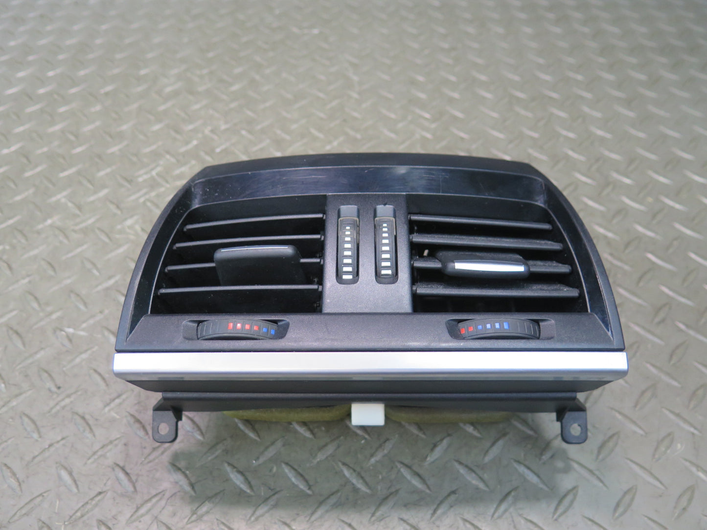 2014-2018 BMW F15 X5 Rear Center Console A/C Air Vent Grille 9252013