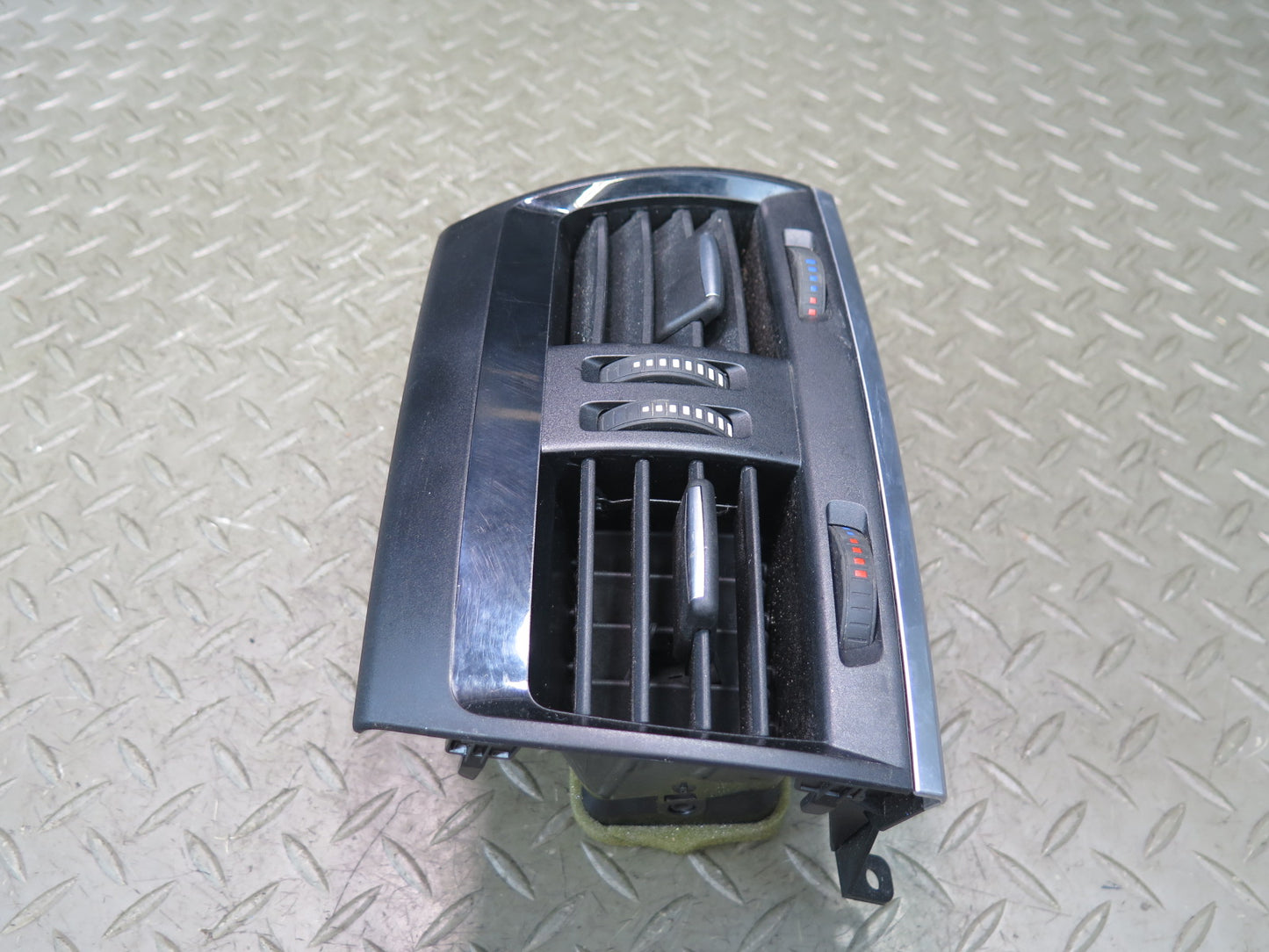 2014-2018 BMW F15 X5 Rear Center Console A/C Air Vent Grille 9252013