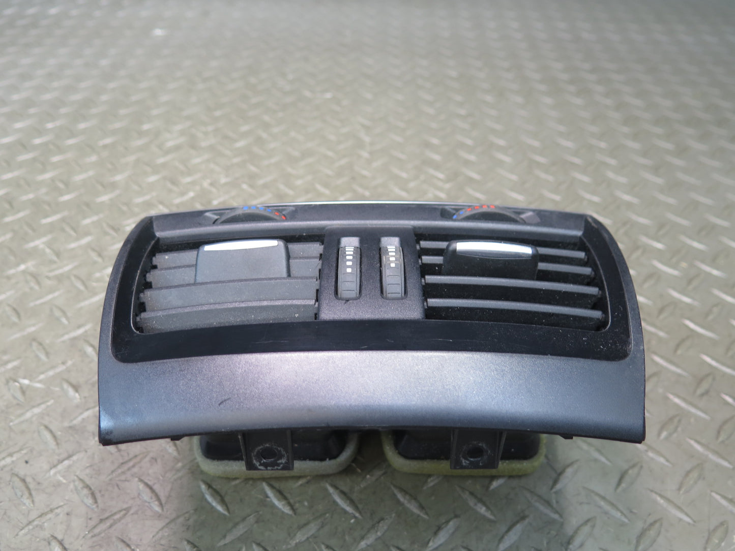 2014-2018 BMW F15 X5 Rear Center Console A/C Air Vent Grille 9252013
