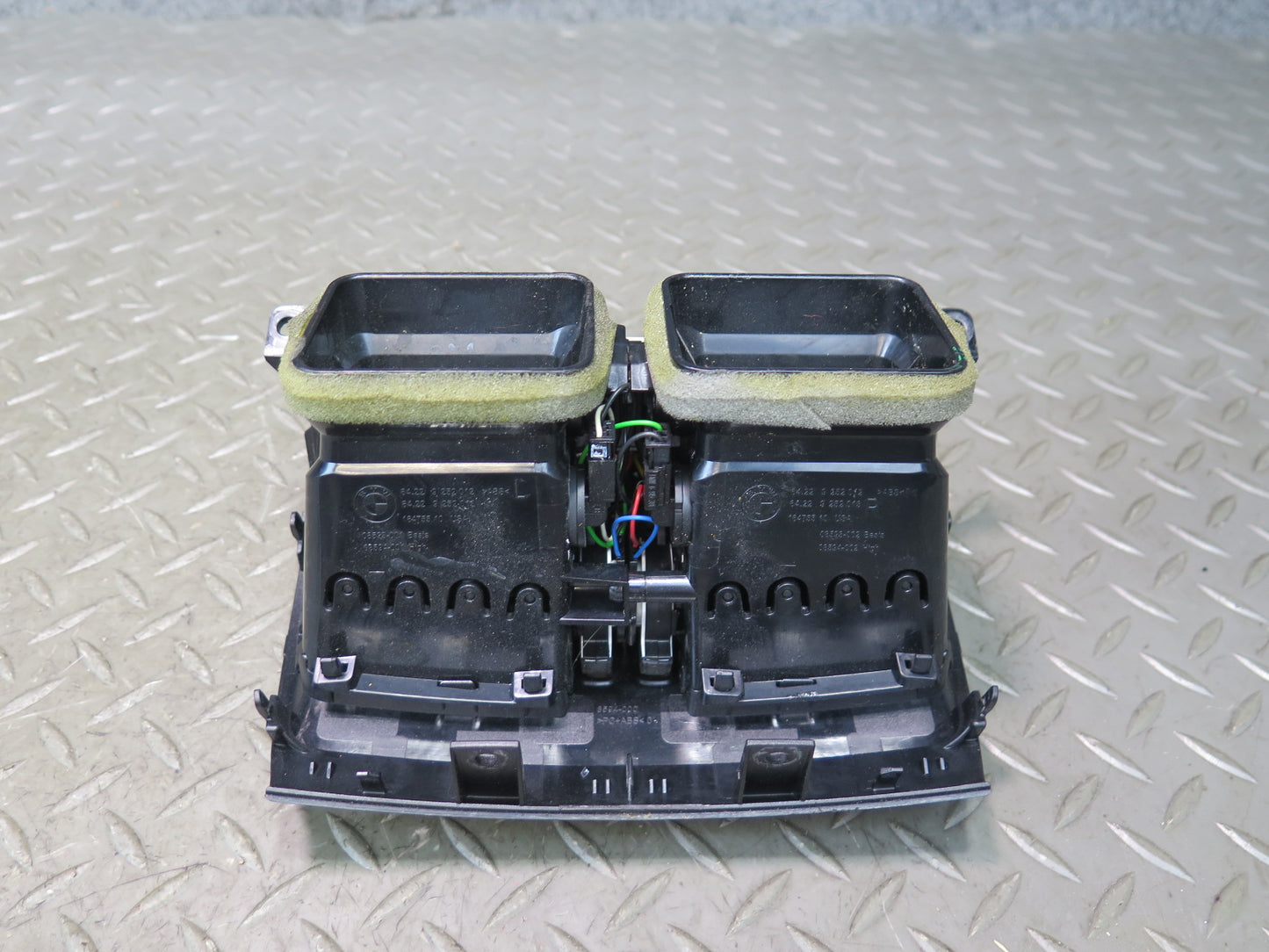 2014-2018 BMW F15 X5 Rear Center Console A/C Air Vent Grille 9252013