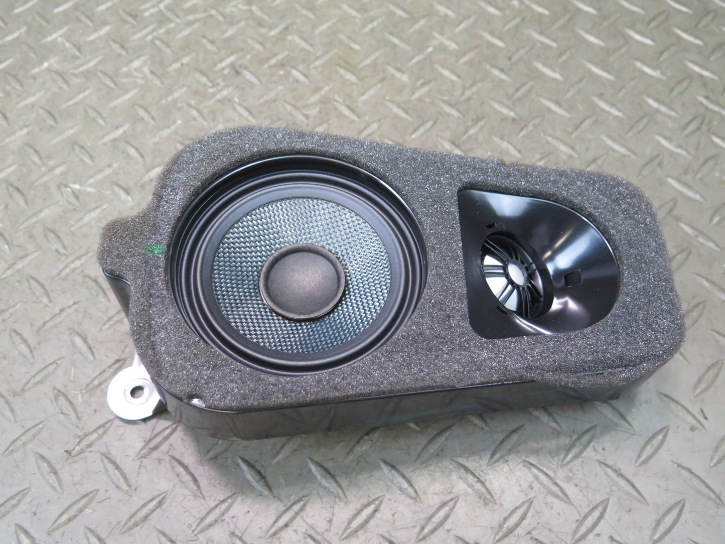 2014-2018 BMW F15 X5 Rear Left & Right TOP Hi-fi Harman Audio Speaker Set