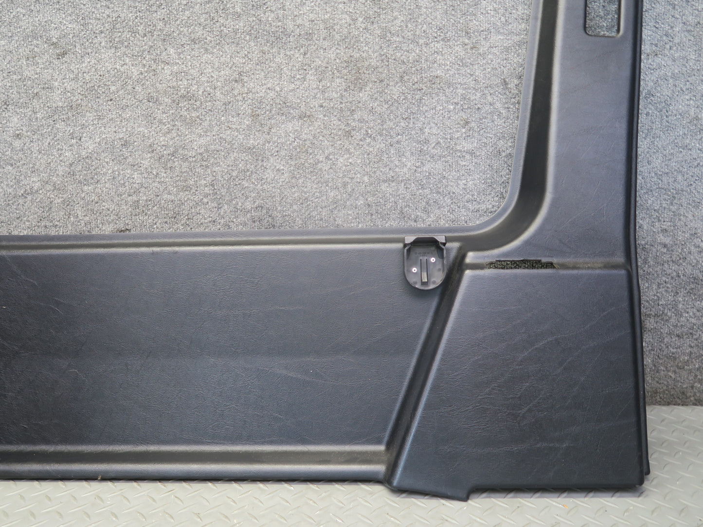 2002-2005 Mercedes W463 G500 Rear Left & Right Quarter Trim Cover Panel Set of 2