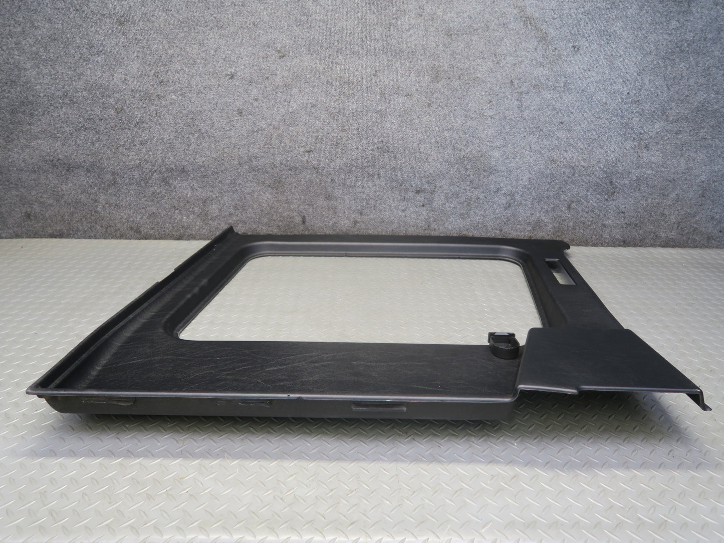 2002-2005 Mercedes W463 G500 Rear Left & Right Quarter Trim Cover Panel Set of 2