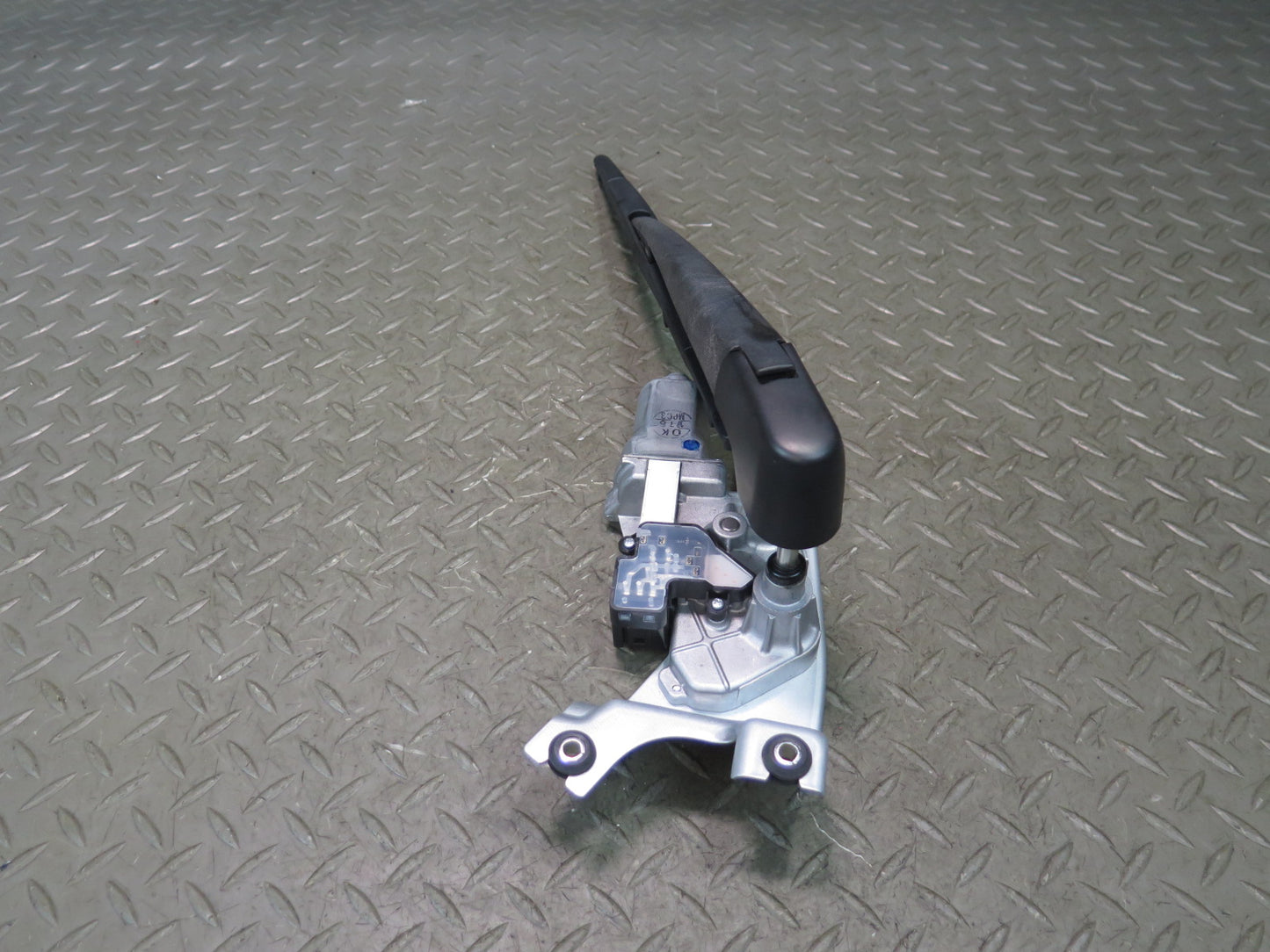 2014-2018 BMW F15 X5 Rear Trunk Lid Tailgate Liftgate Wiper Motor W/ Arm