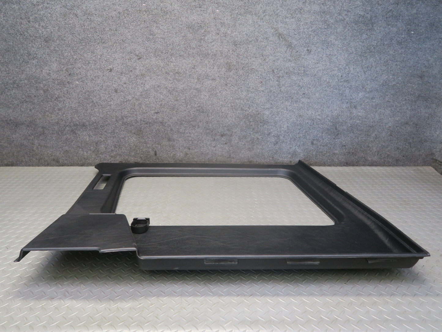 2002-2005 Mercedes W463 G500 Rear Left & Right Quarter Trim Cover Panel Set of 2