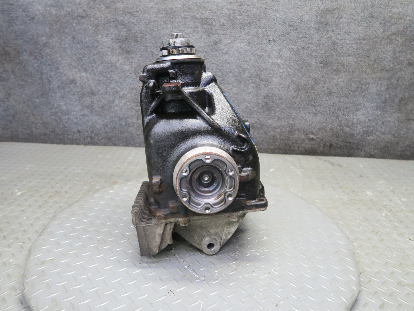 12-16 BMW E89 Z4 28i N20 RWD A/T Rear Differential Axle Carrier 3.08 Ratio OEM