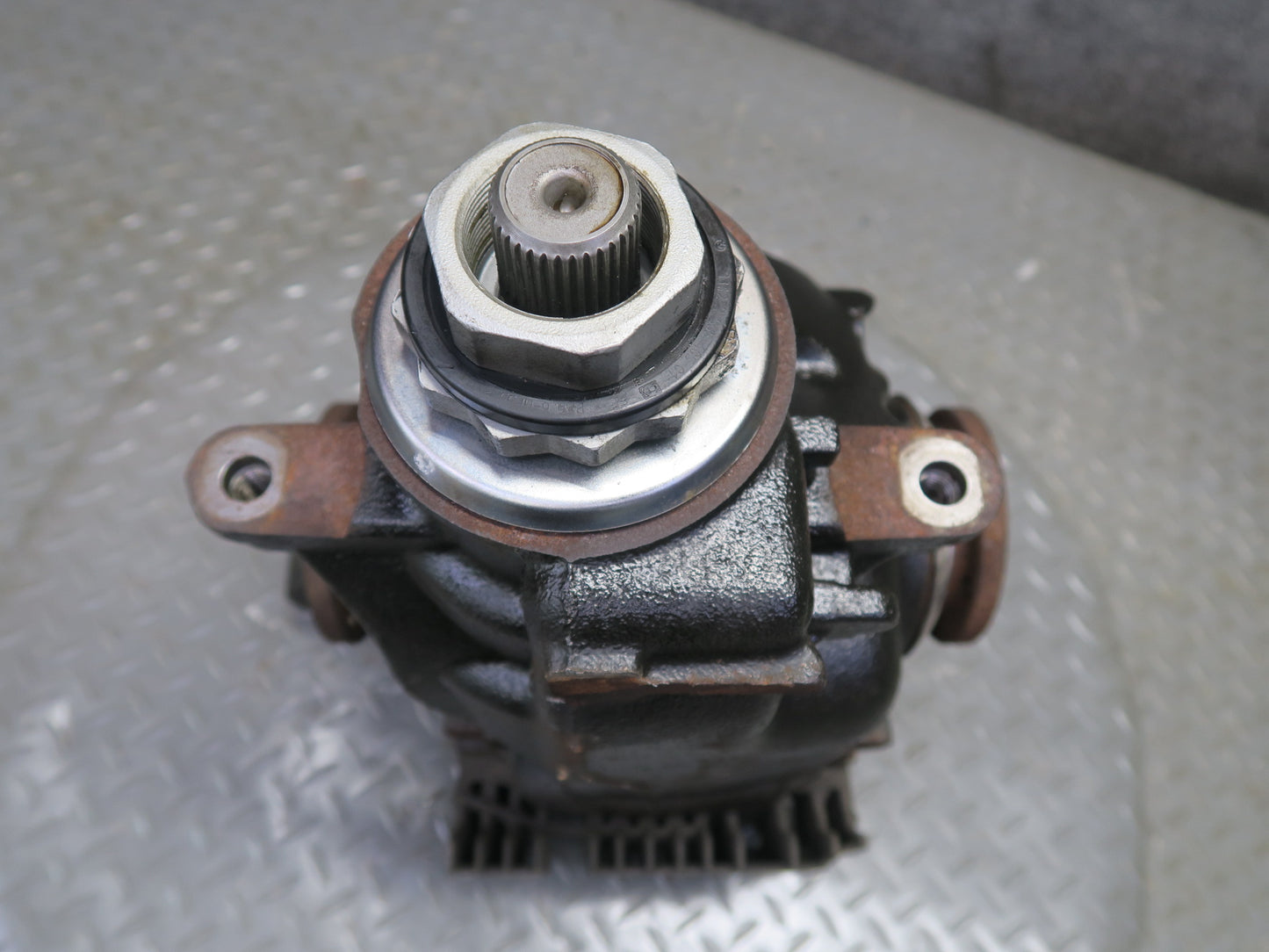 12-16 BMW E89 Z4 28i N20 RWD A/T Rear Differential Axle Carrier 3.08 Ratio OEM