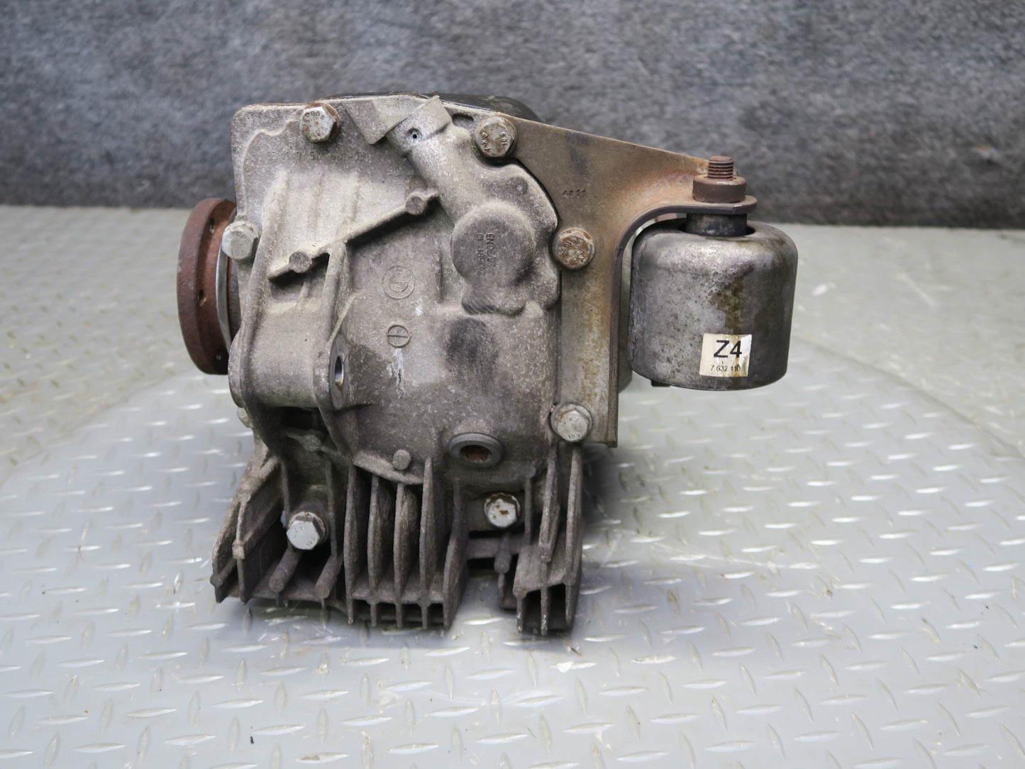 12-16 BMW E89 Z4 28i N20 RWD A/T Rear Differential Axle Carrier 3.08 Ratio OEM