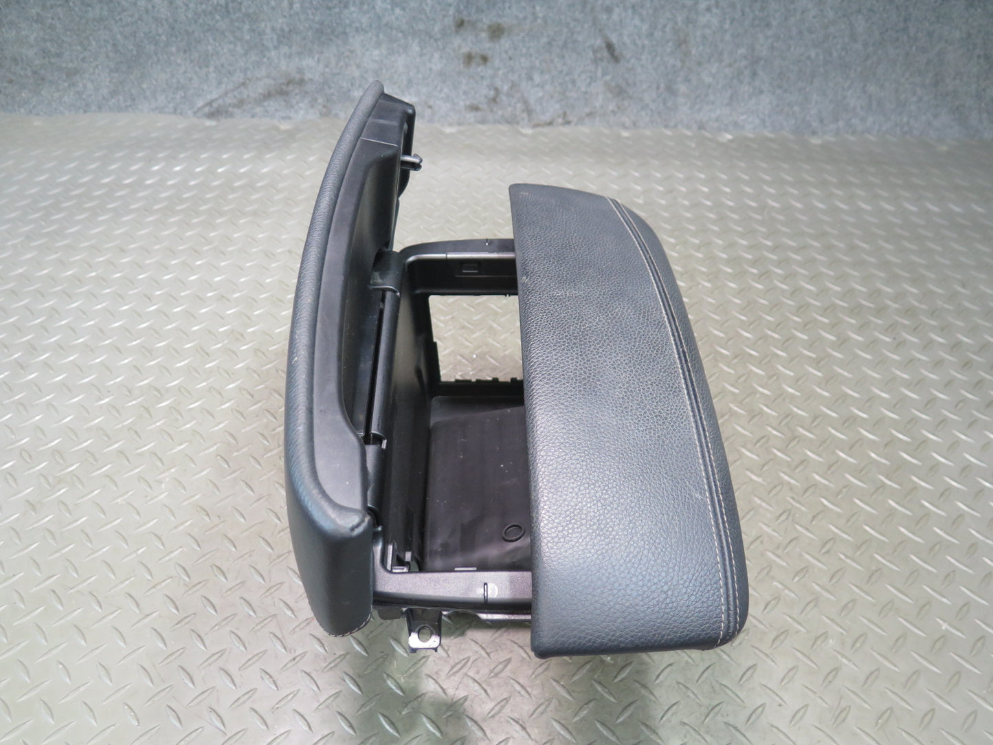2014-2018 BMW F15 X5 Front Center Console Leather Armrest Compartment Storage
