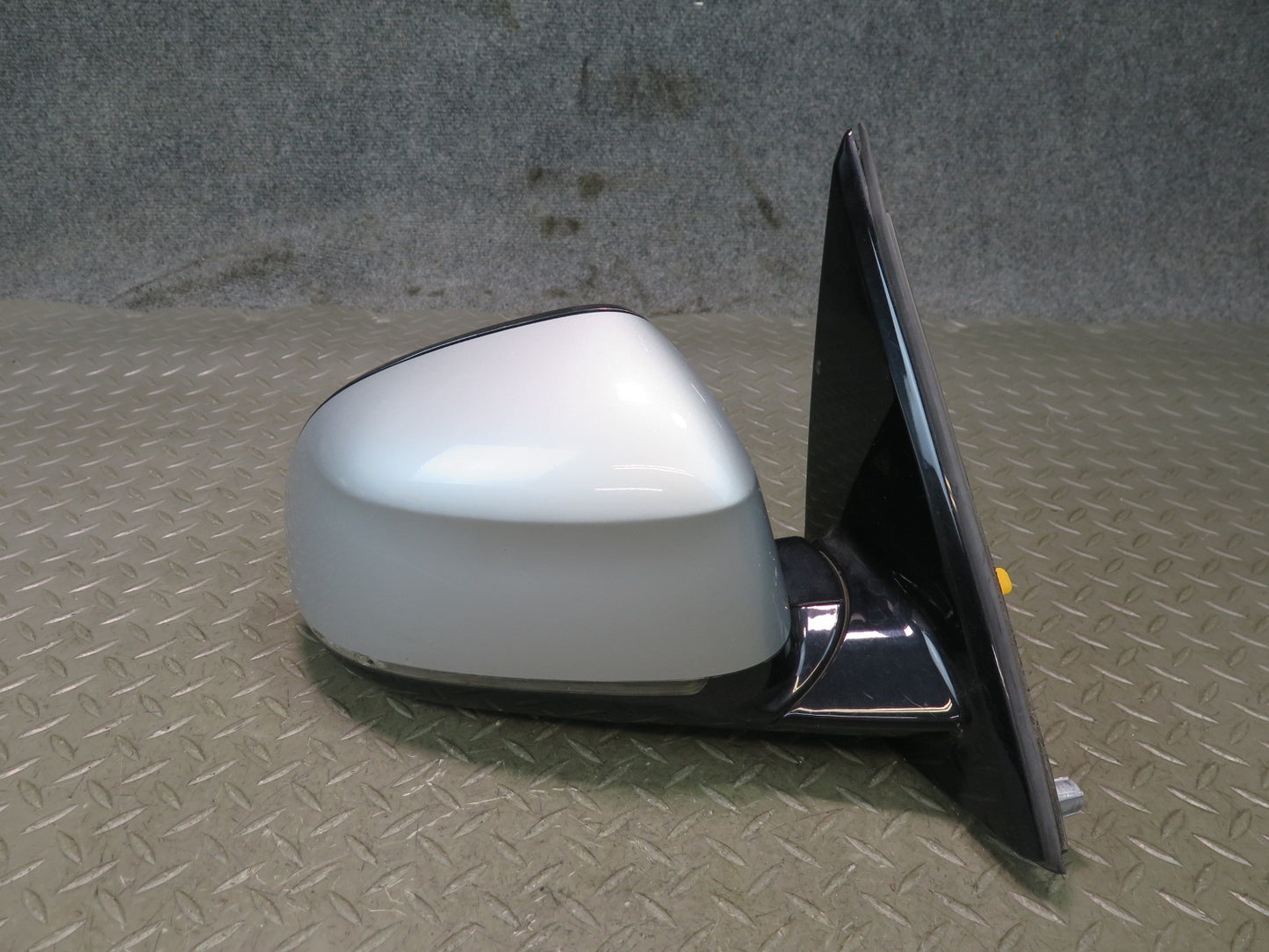 14-18 BMW F15 X5 Front Right Door Exterior Side View Blind Spot Mirror W/ Camera