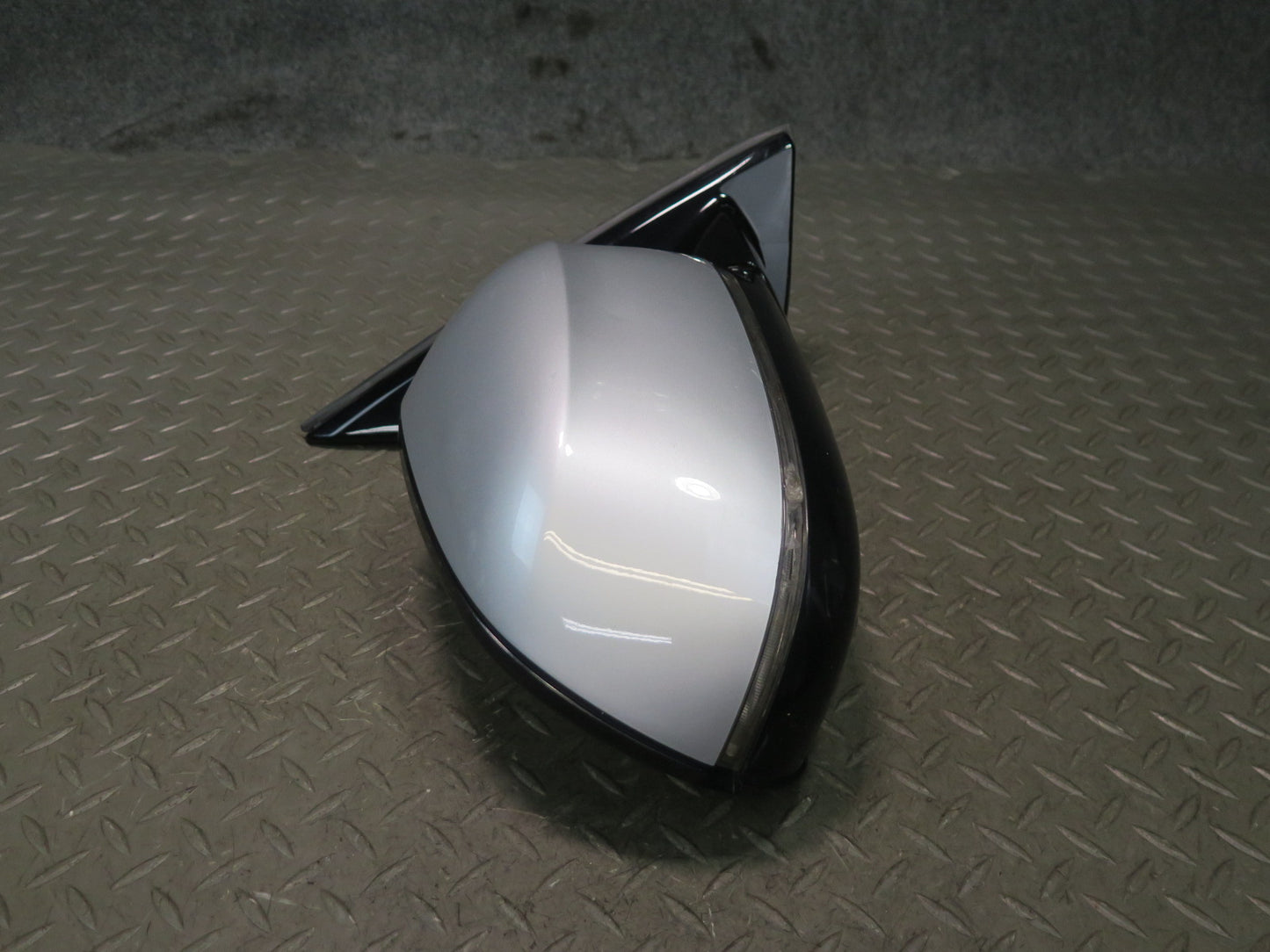 14-18 BMW F15 X5 Front Right Door Exterior Side View Blind Spot Mirror W/ Camera
