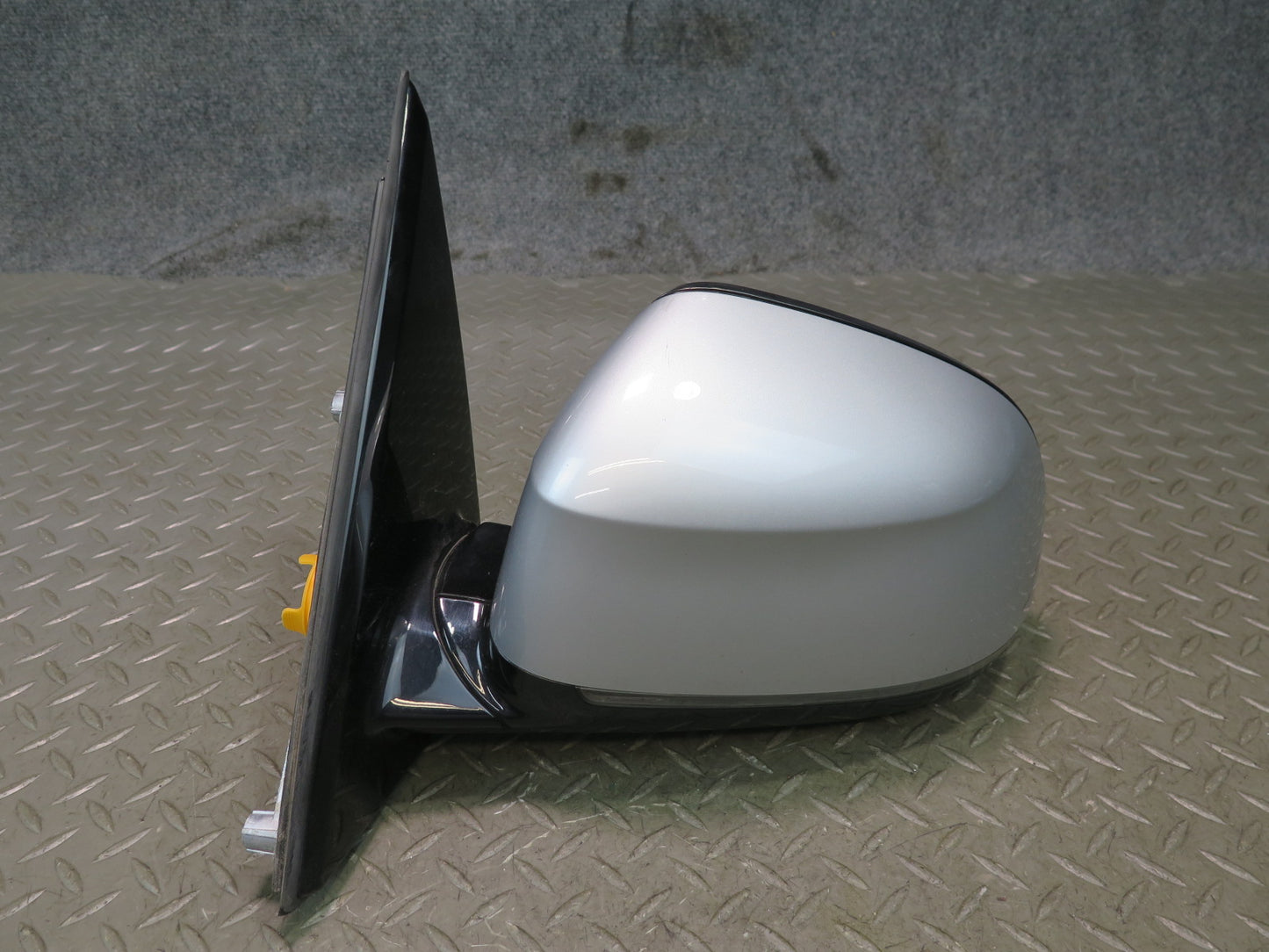 14-18 BMW F15 X5 Front Left Door Exterior Side View Blind Spot Mirror W/ Camera
