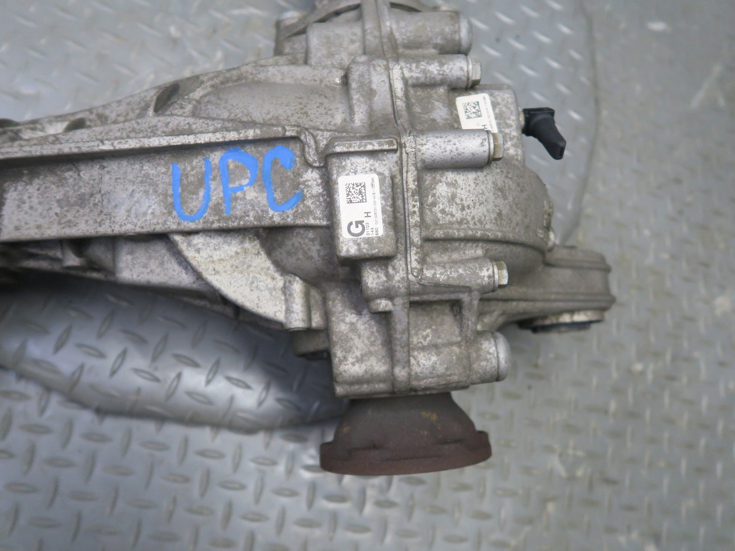 2011-2014 Porsche Cayenne 958 4.8L NA Front Axle Differential Carrier 2.92 124k