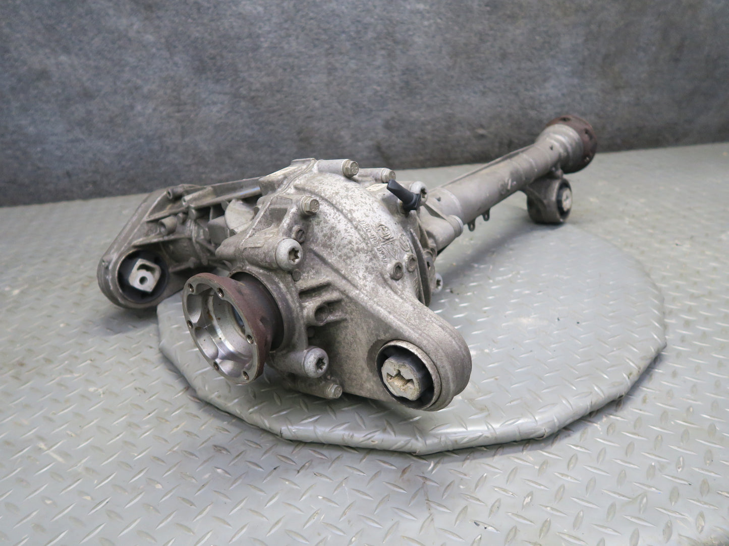 2011-2014 Porsche Cayenne 958 4.8L NA Front Axle Differential Carrier 2.92 124k