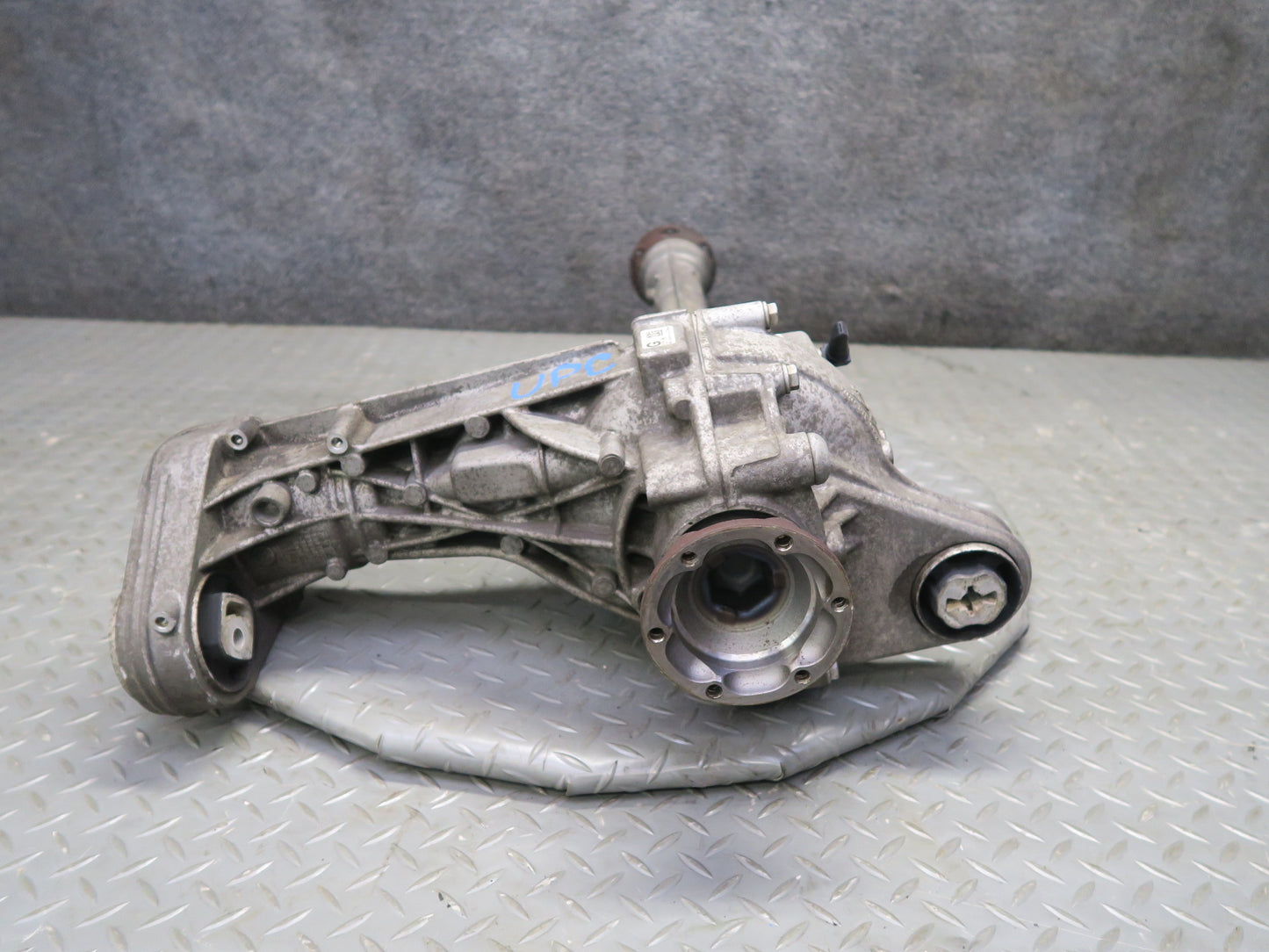 2011-2014 Porsche Cayenne 958 4.8L NA Front Axle Differential Carrier 2.92 124k