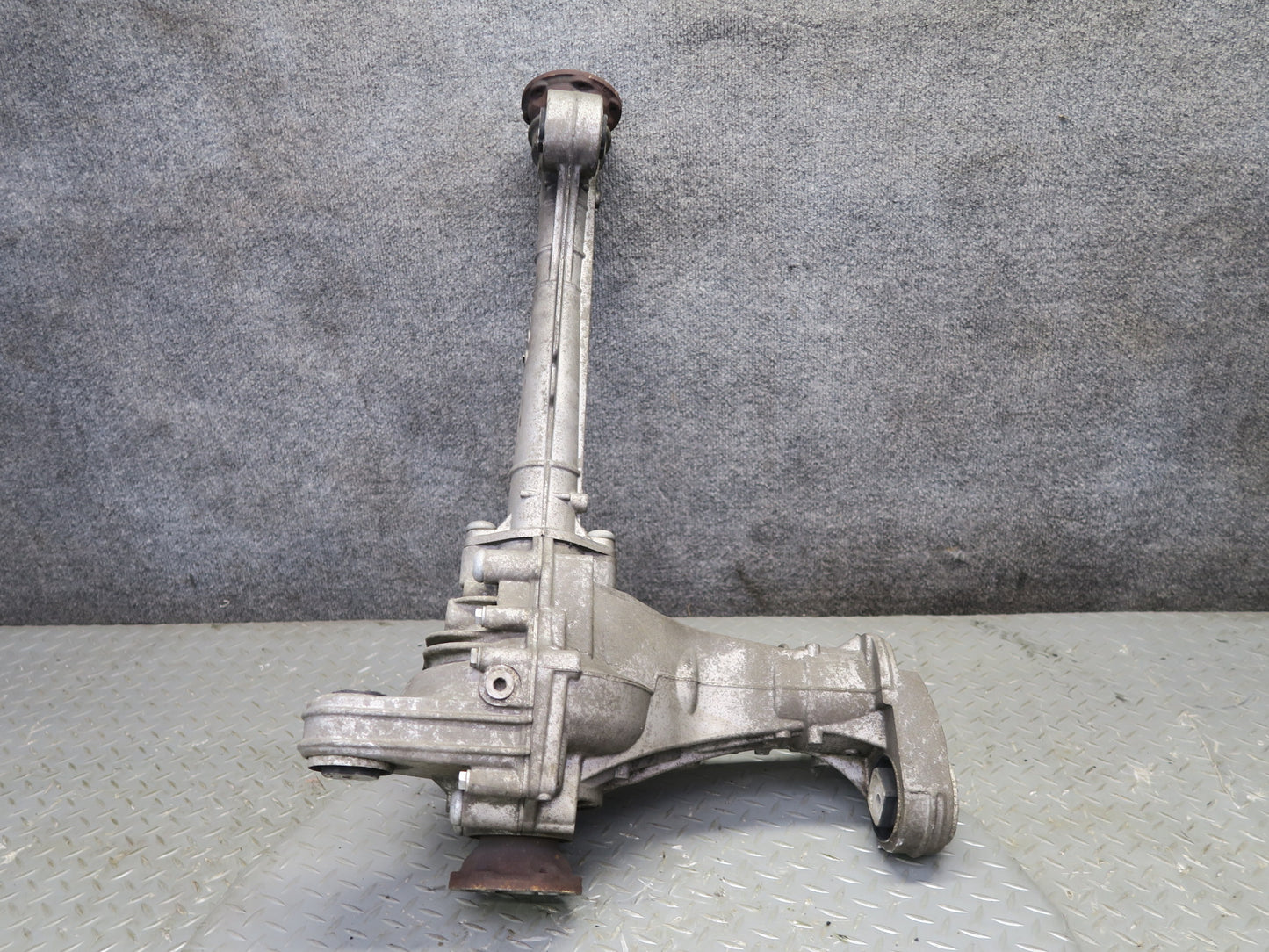 2011-2014 Porsche Cayenne 958 4.8L NA Front Axle Differential Carrier 2.92 124k