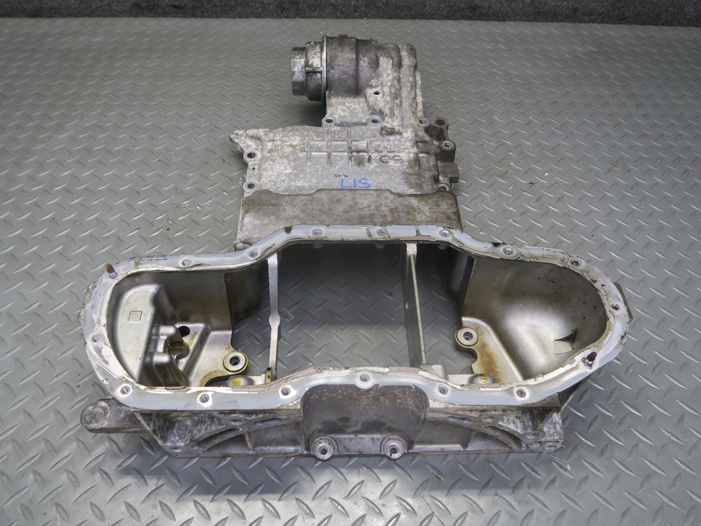 06-13 Lexus GSE20L IS250 2.5L 4GRFSE Engine Motor Upper Oil Pan OEM
