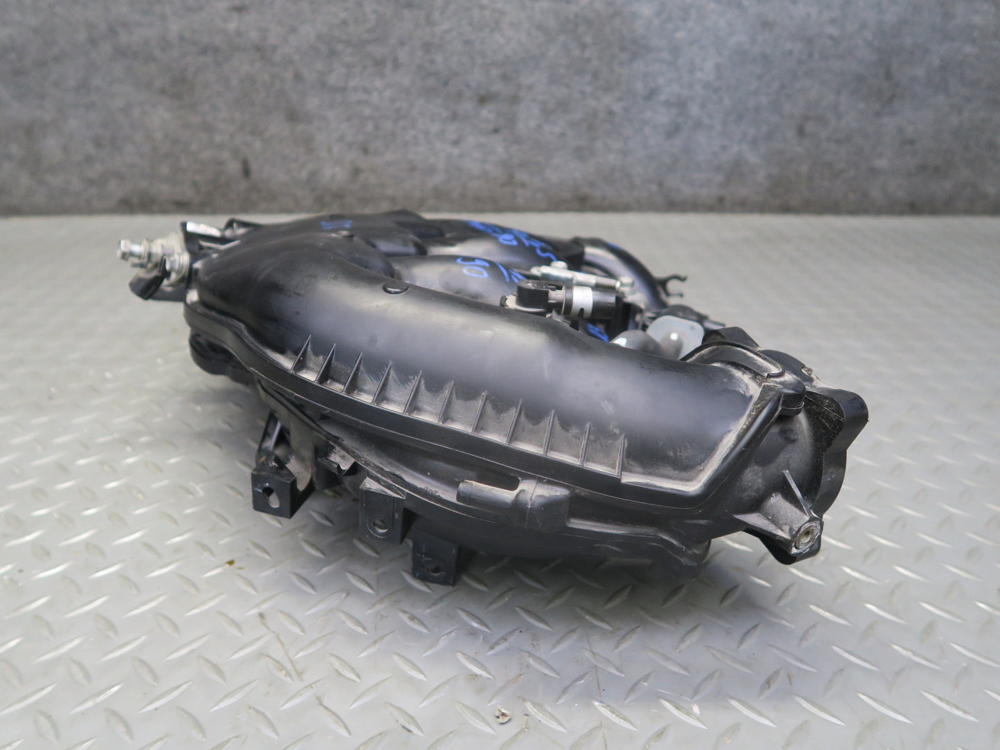 06-13 Lexus GSE20L IS250 Engine Air Intake Manifold 89K Miles OEM