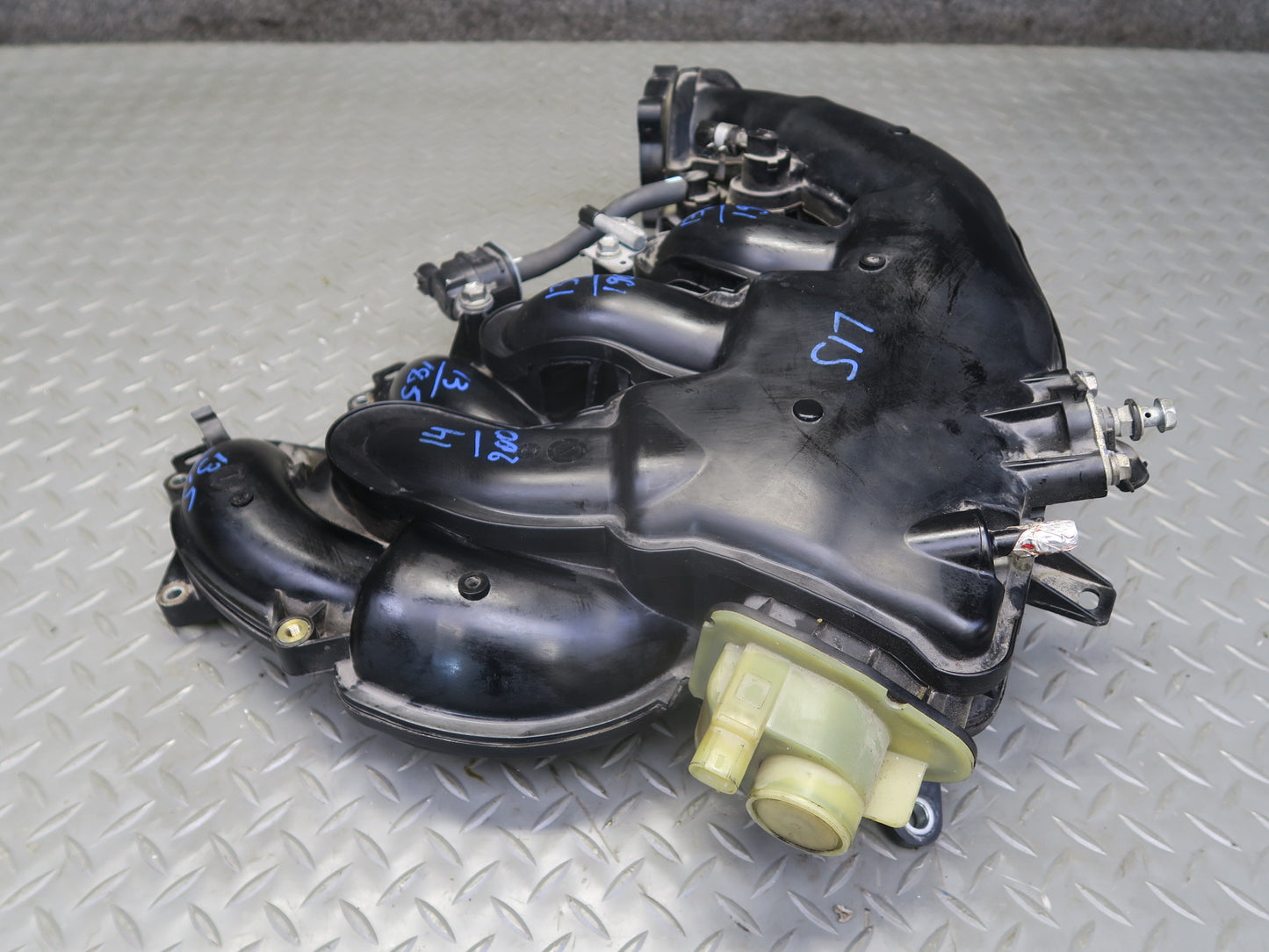 06-13 Lexus GSE20L IS250 Engine Air Intake Manifold 89K Miles OEM