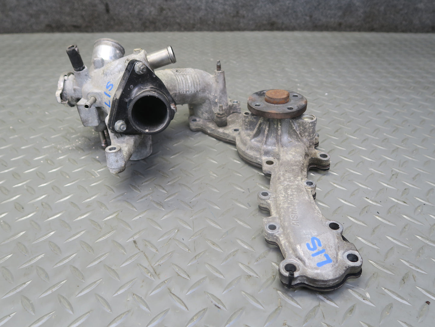 06-13 Lexus GSE20L IS250 2.5L 4GRFSE Engine Motor Water Pump w Thermostat OEM