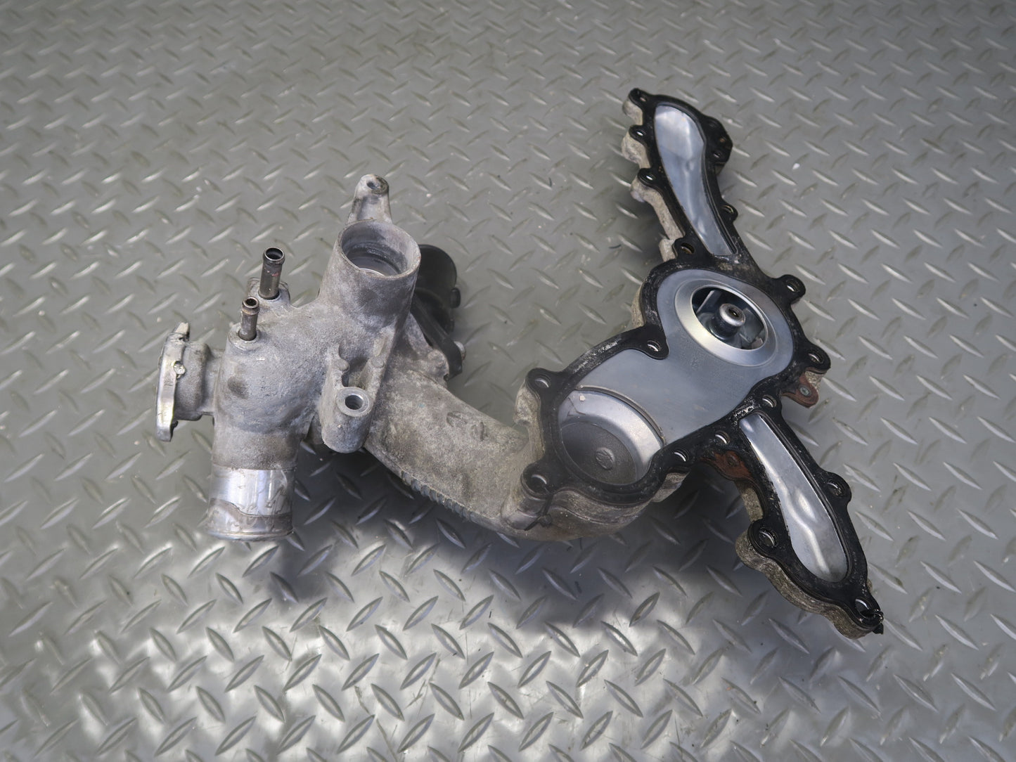 06-13 Lexus GSE20L IS250 2.5L 4GRFSE Engine Motor Water Pump w Thermostat OEM
