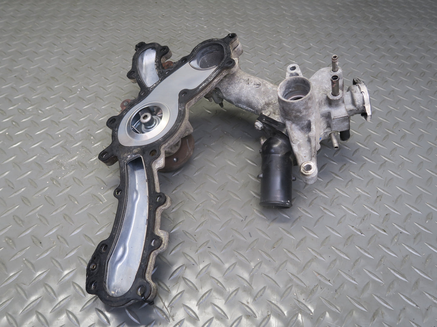 06-13 Lexus GSE20L IS250 2.5L 4GRFSE Engine Motor Water Pump w Thermostat OEM