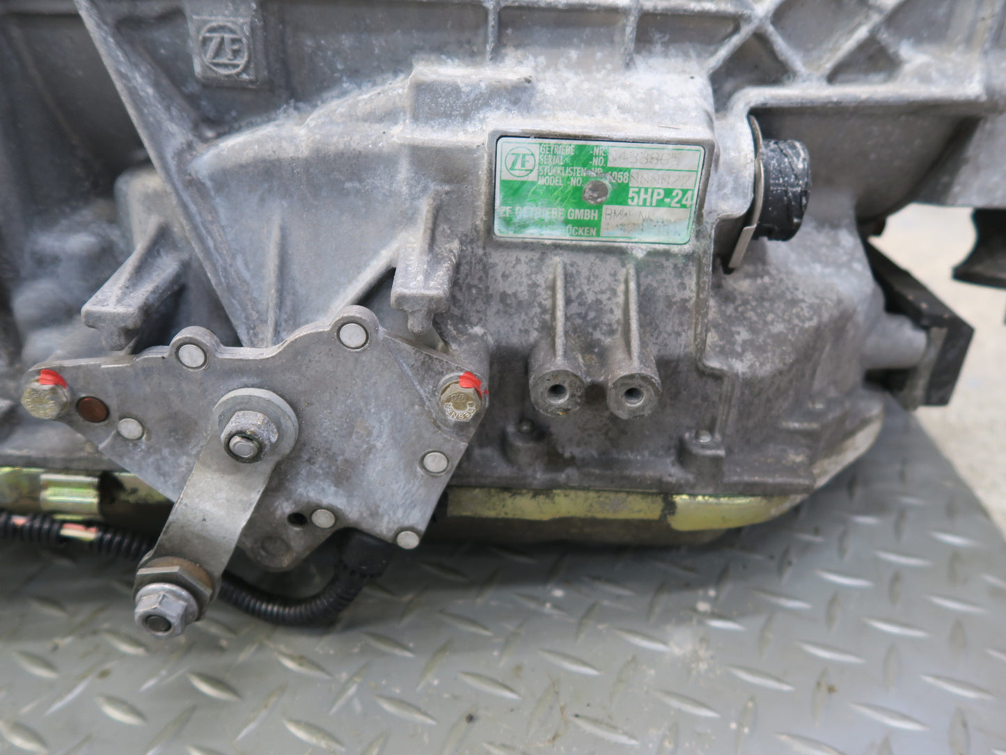 99-03 BMW E39 540ia M62 A5S440Z 5HP-24 A/T Automatic Transmission 1423304 OEM