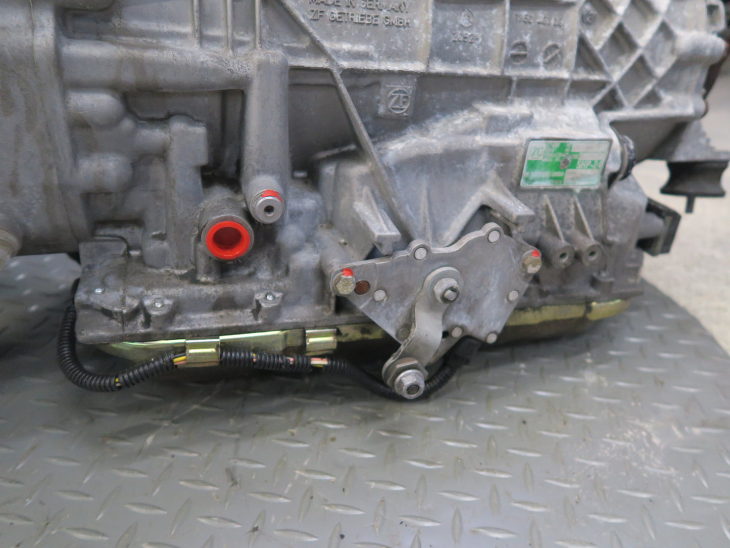 99-03 BMW E39 540ia M62 A5S440Z 5HP-24 A/T Automatic Transmission 1423304 OEM