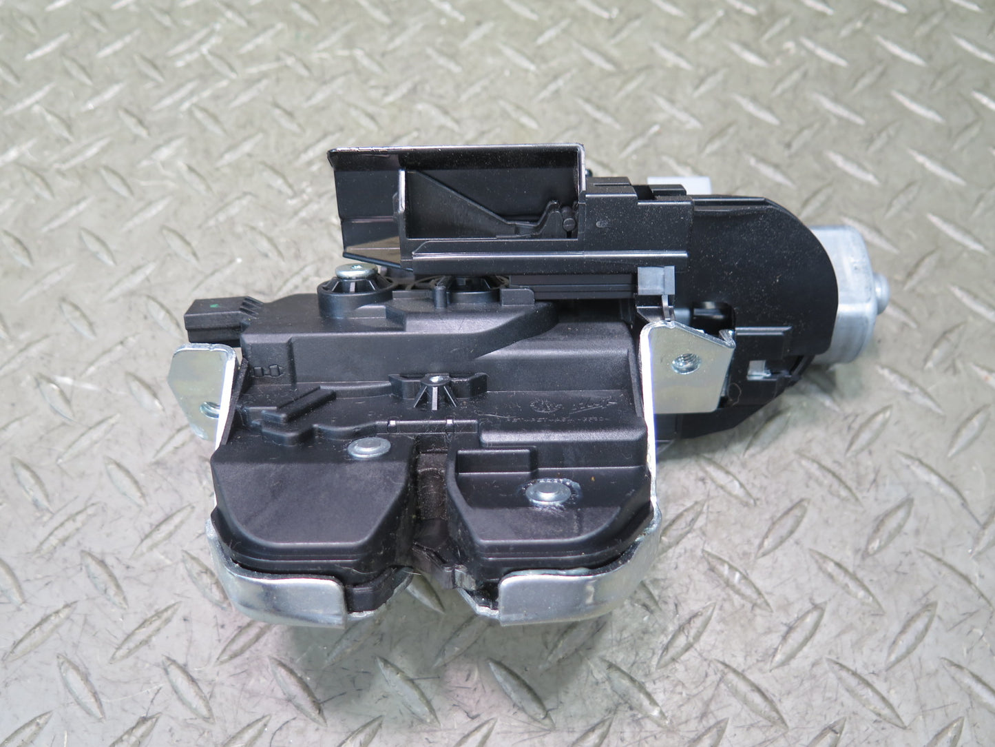 2011-2018 Porsche Cayenne 958 Rear Trunk Lid Hatch Lock Latch Actuator