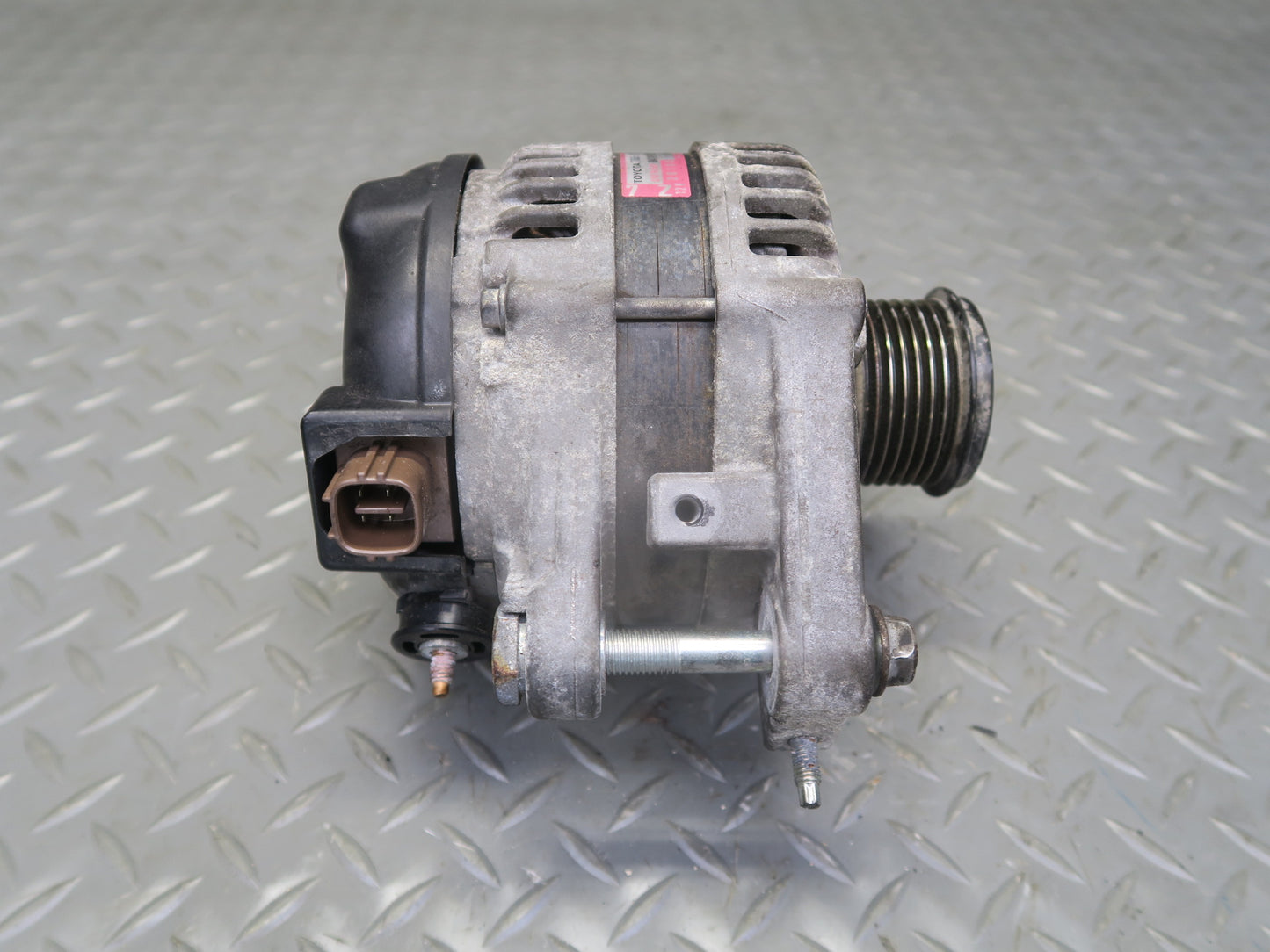 10-13 Lexus IS250 GSE20L 2.5L 4GRFSE Convertible Engine Generator Alternator OEM