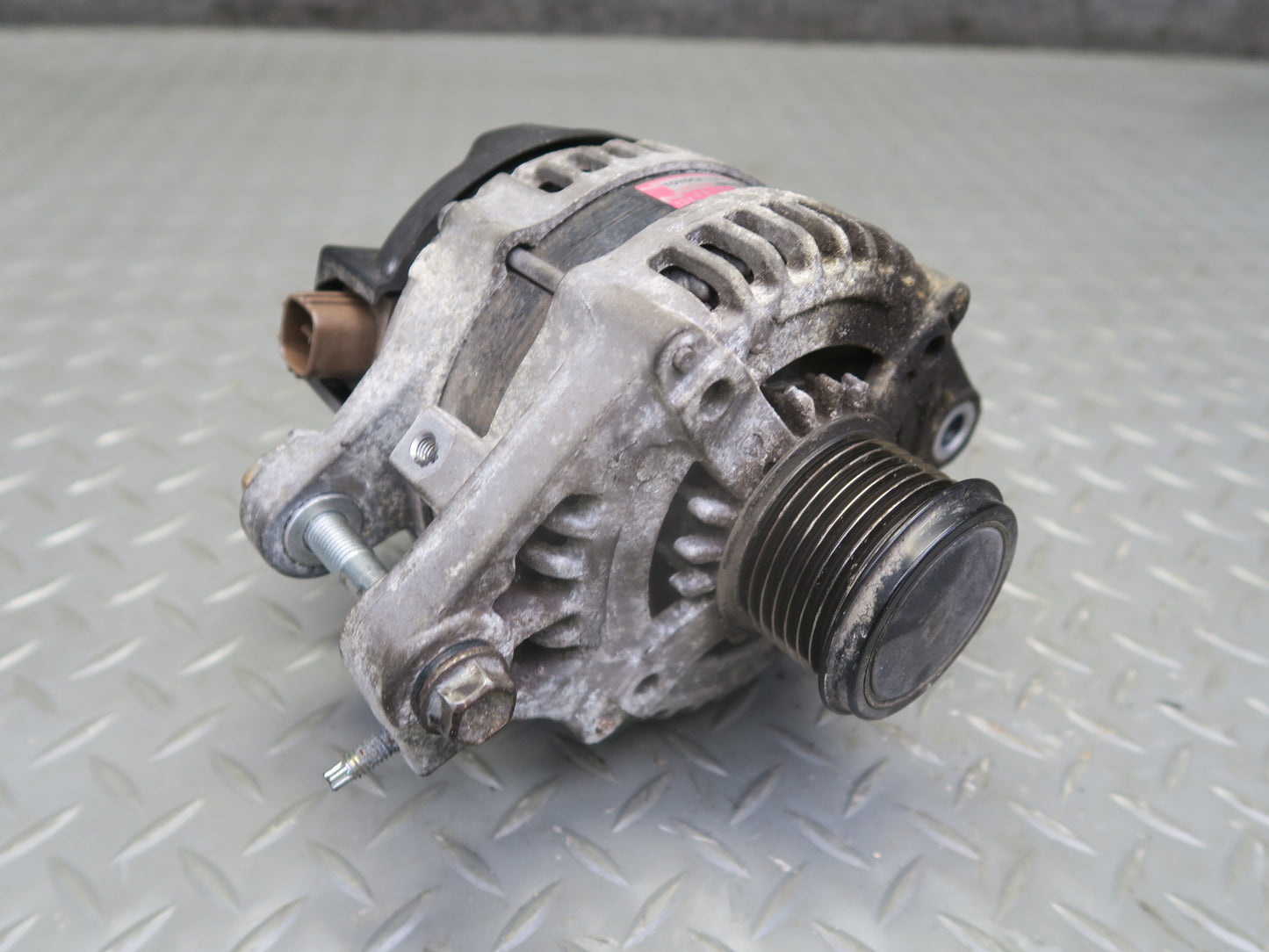10-13 Lexus IS250 GSE20L 2.5L 4GRFSE Convertible Engine Generator Alternator OEM