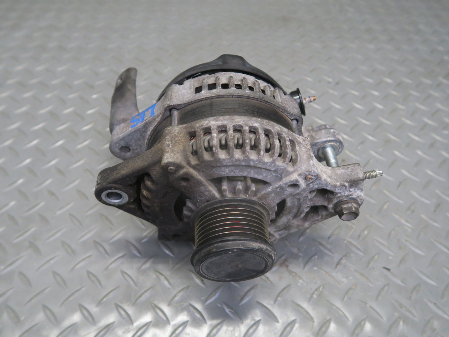 10-13 Lexus IS250 GSE20L 2.5L 4GRFSE Convertible Engine Generator Alternator OEM