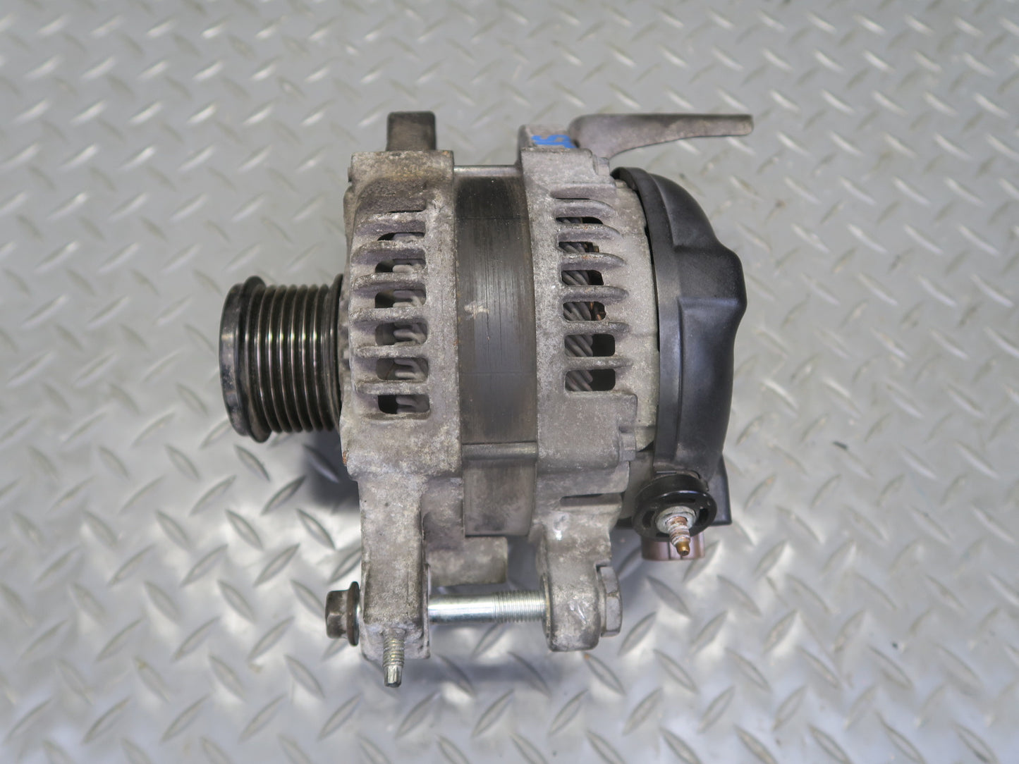 10-13 Lexus IS250 GSE20L 2.5L 4GRFSE Convertible Engine Generator Alternator OEM