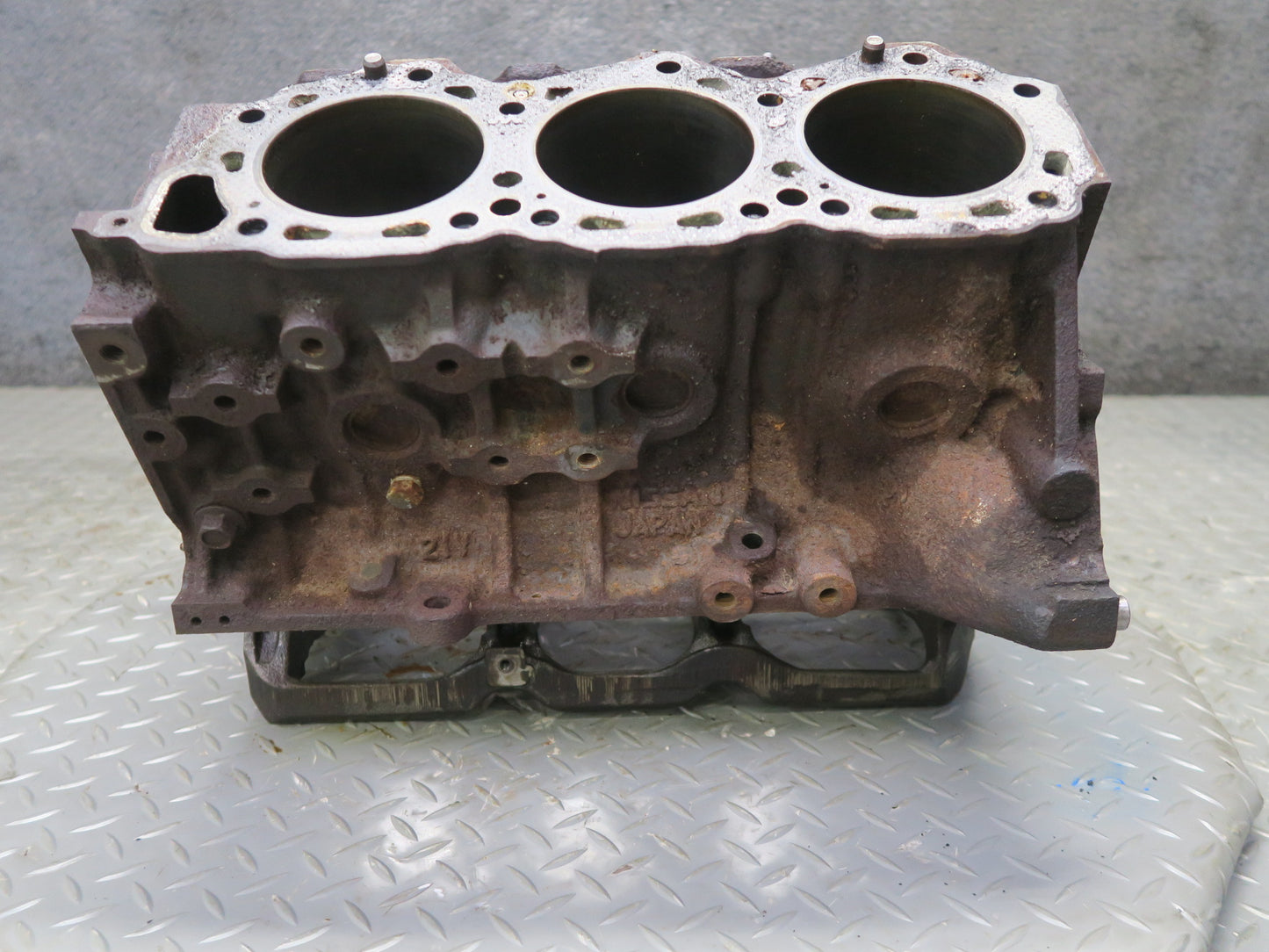 87-89 Nissan Z31 300ZX VG30E NA Engine Motor Block w Oil Dipstick OEM