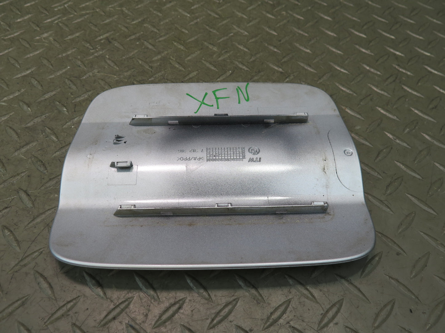 2014-2018 BMW F15 X5 Fuel Tank Filler Door Lid Cover Silver 7312316