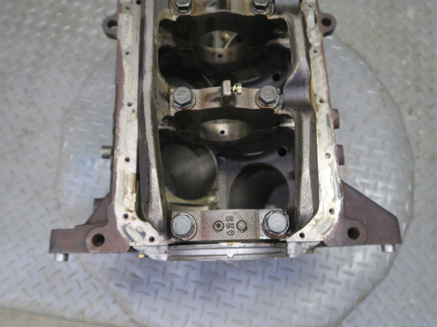 87-89 Nissan Z31 300ZX VG30E NA Engine Motor Block w Oil Dipstick OEM