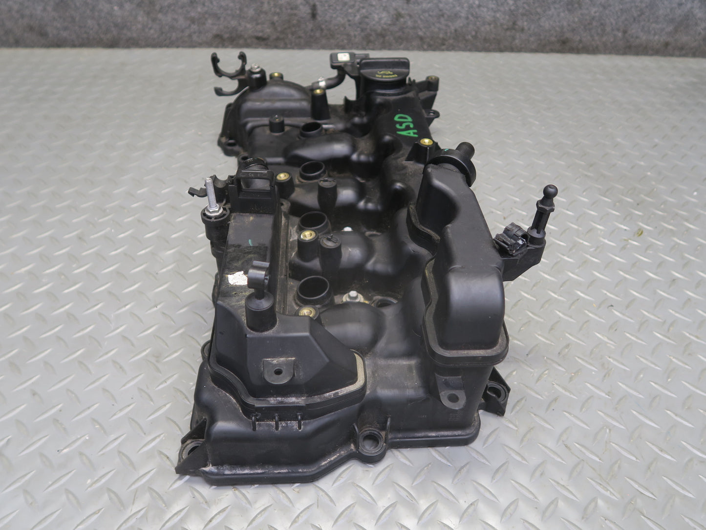2017-2020 Alfa Romeo Stelvio 2.0L Engine Valve Cylinder Head Cover 88K Miles