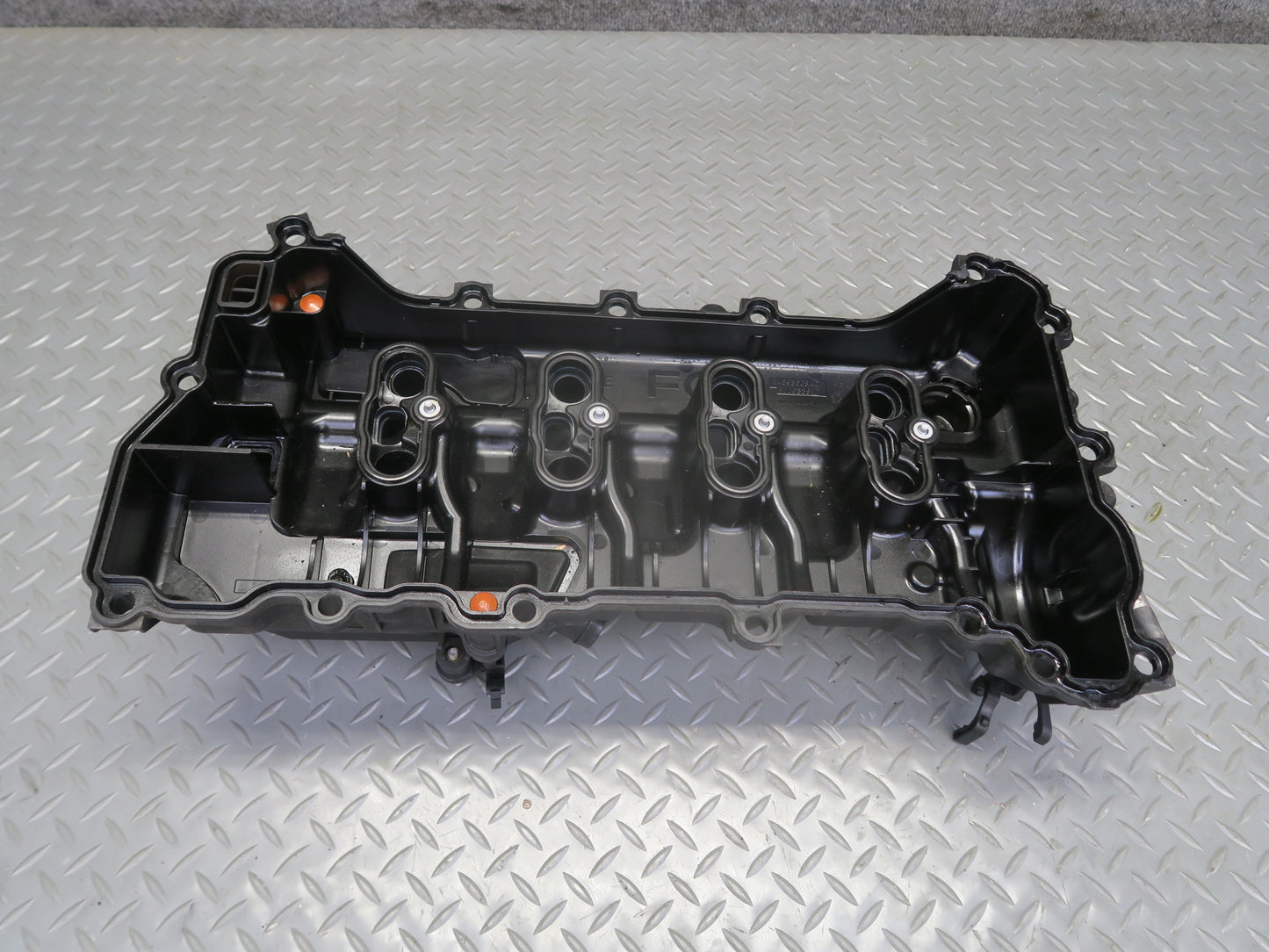 2017-2020 Alfa Romeo Stelvio 2.0L Engine Valve Cylinder Head Cover 88K Miles