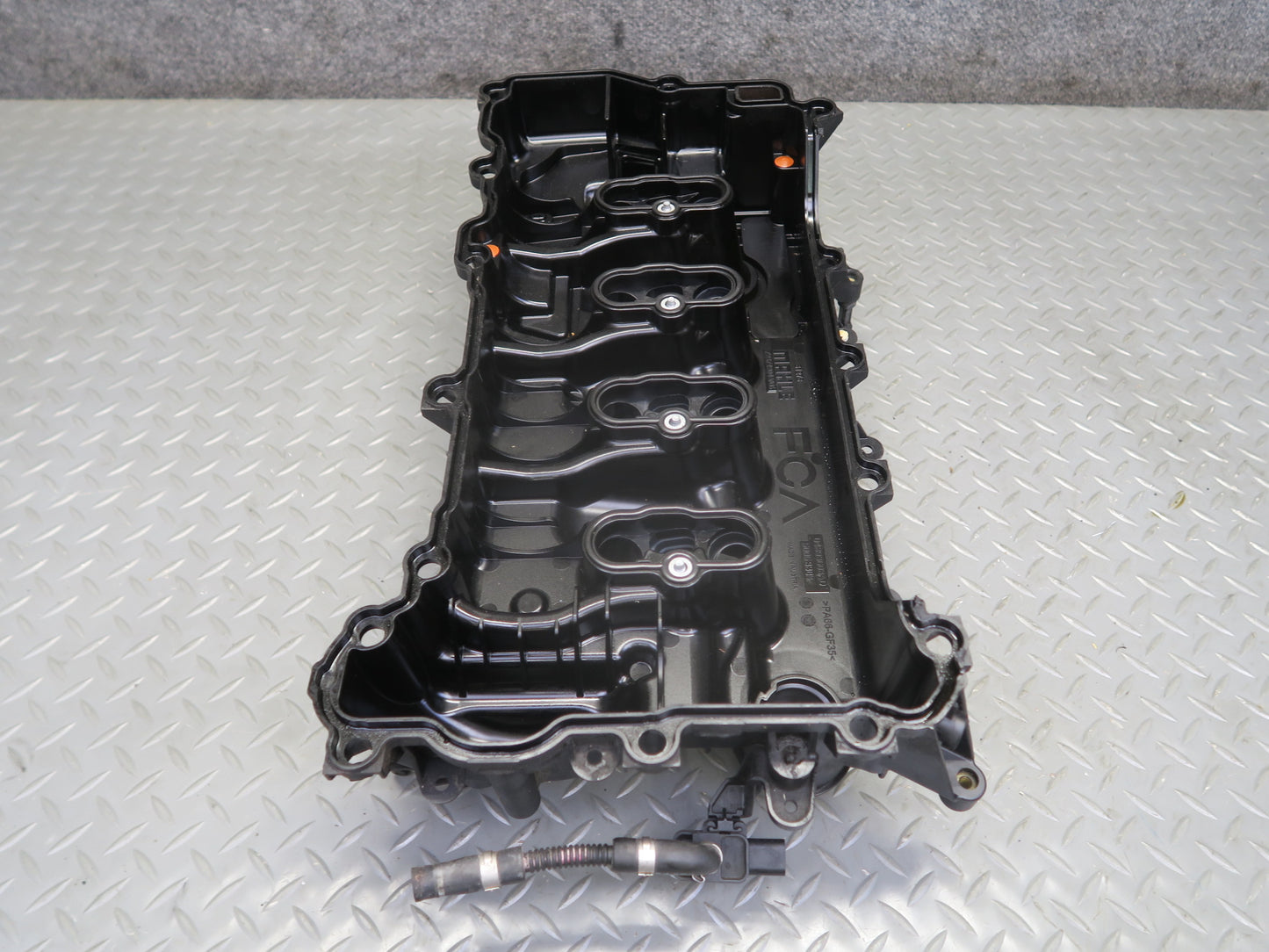 2017-2020 Alfa Romeo Stelvio 2.0L Engine Valve Cylinder Head Cover 88K Miles