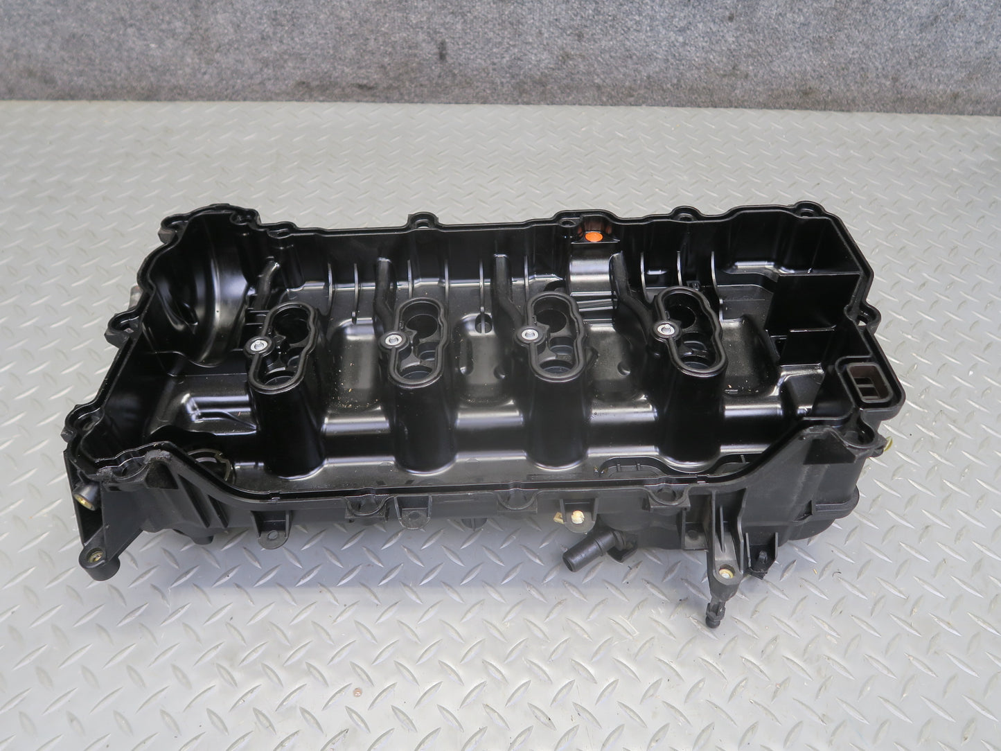 2017-2020 Alfa Romeo Stelvio 2.0L Engine Valve Cylinder Head Cover 88K Miles