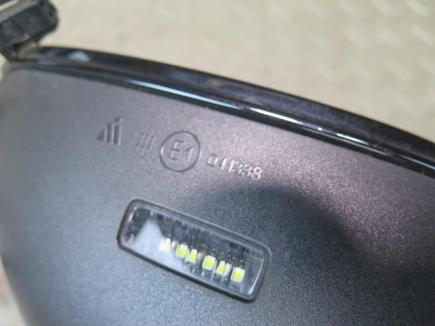 15-18 Porsche Cayenne 958.2 Left Door Auto Dim Side View Mirror w Blind Spot
