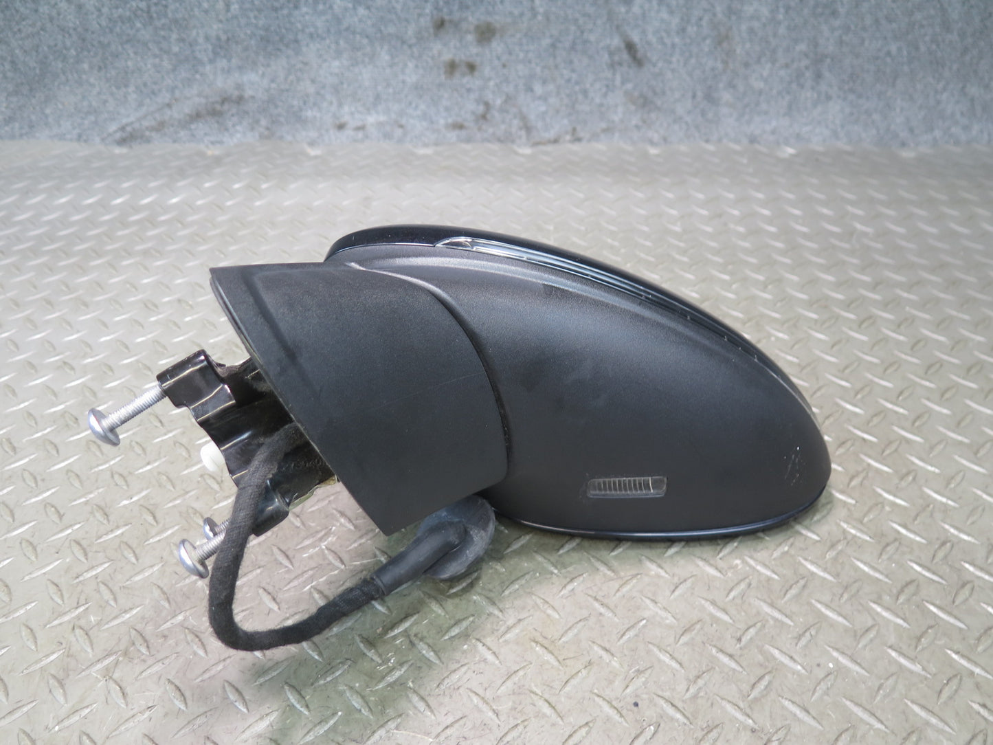 15-18 Porsche Cayenne 958.2 Left Door Auto Dim Side View Mirror w Blind Spot
