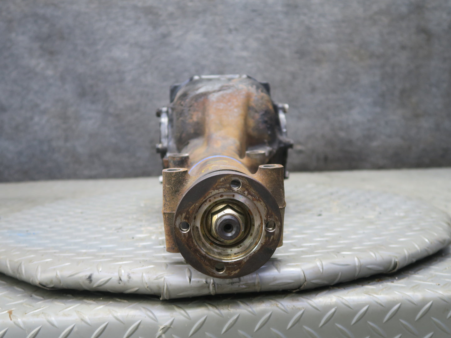 1982 Datsun Nissan 280ZX S130 A/T NA Rear Differential Carrier 3.545 Ratio OEM