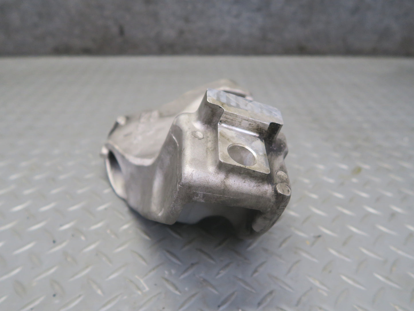 2017-2019 Alfa Romeo Stelvio 2.0L AWD Set of 2 Left & Right Engine Motor Mount