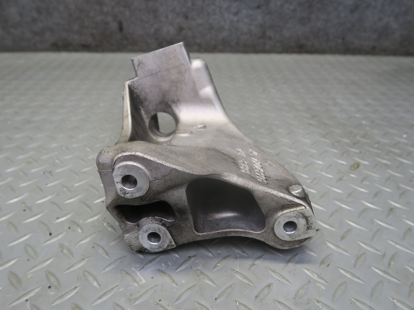 2017-2019 Alfa Romeo Stelvio 2.0L AWD Set of 2 Left & Right Engine Motor Mount