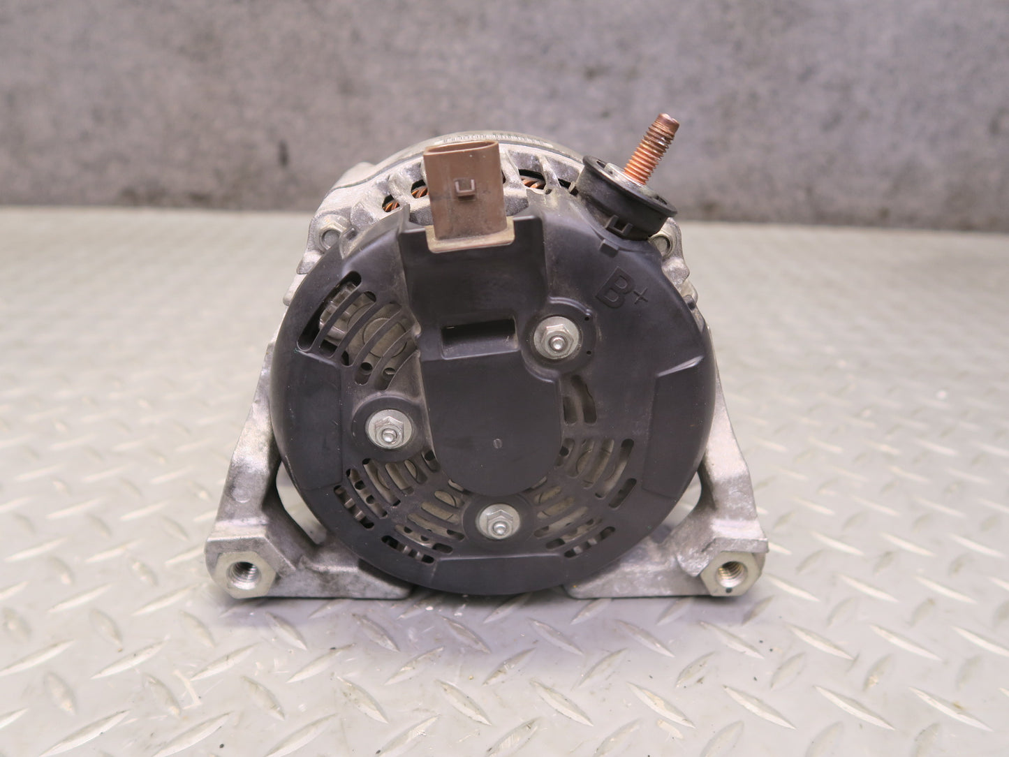 2017-2023 Alfa Romeo Stelvio 2.0L AWD 180A Engine Alternator Generator 50537696