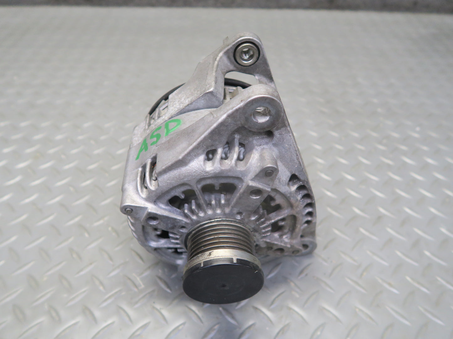 2017-2023 Alfa Romeo Stelvio 2.0L AWD 180A Engine Alternator Generator 50537696
