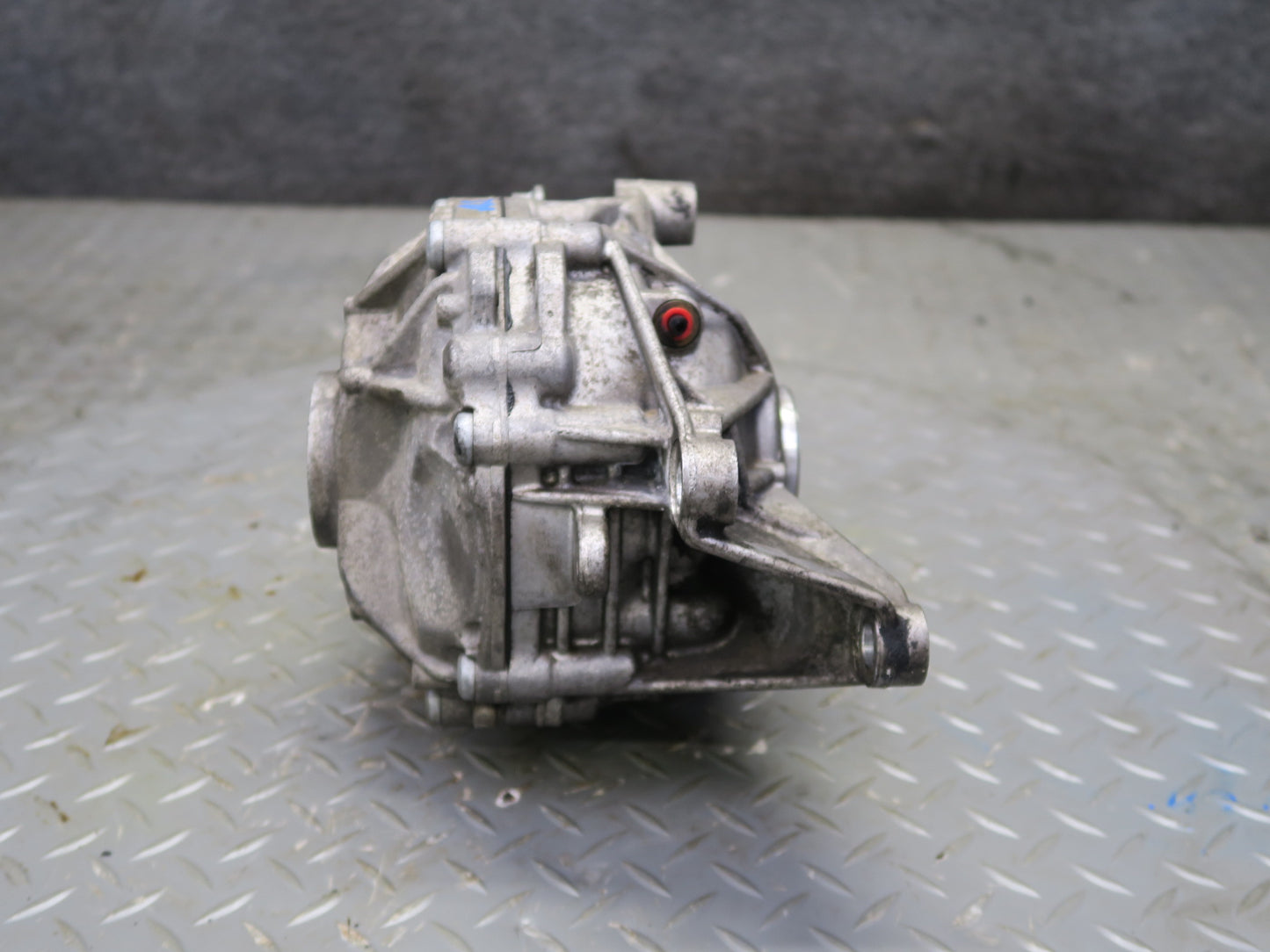 2017-2019 Alfa Romeo Stelvio 2.0L AWD Front Axle Differential Carrier 3.73 88K