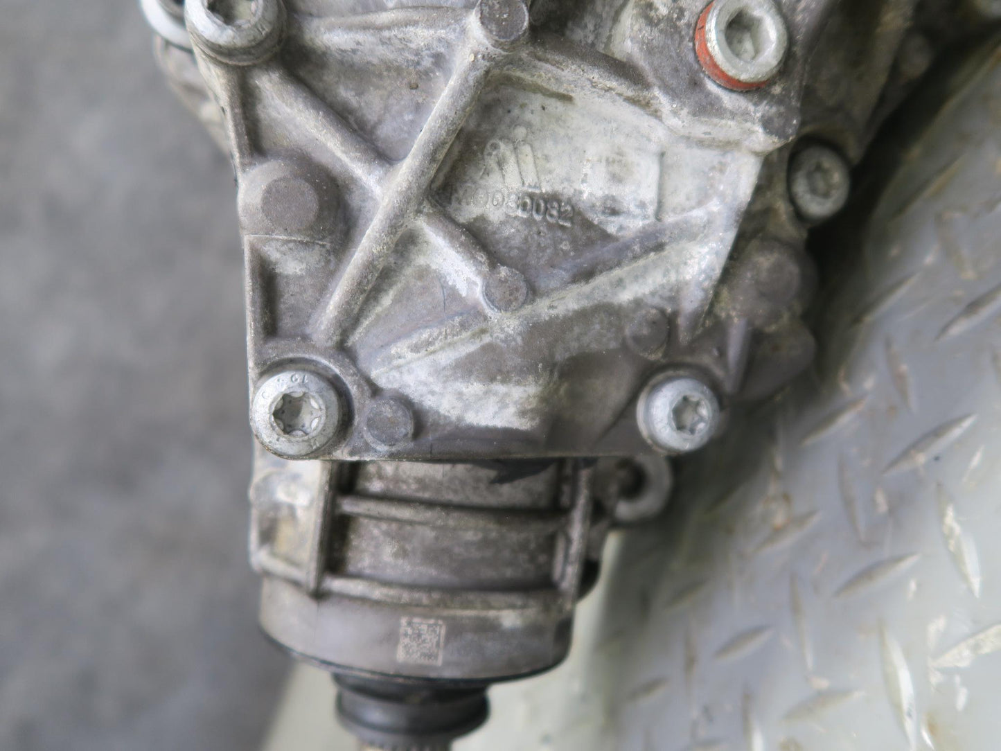 2017-2019 Alfa Romeo Stelvio 2.0L AWD Front Axle Differential Carrier 3.73 88K